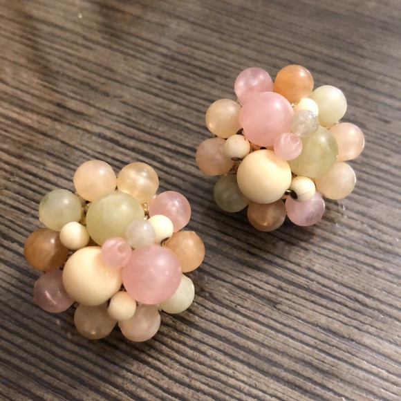 Vintage Pastel Acrylic Bead Clip Earrings - Picture 4 of 11